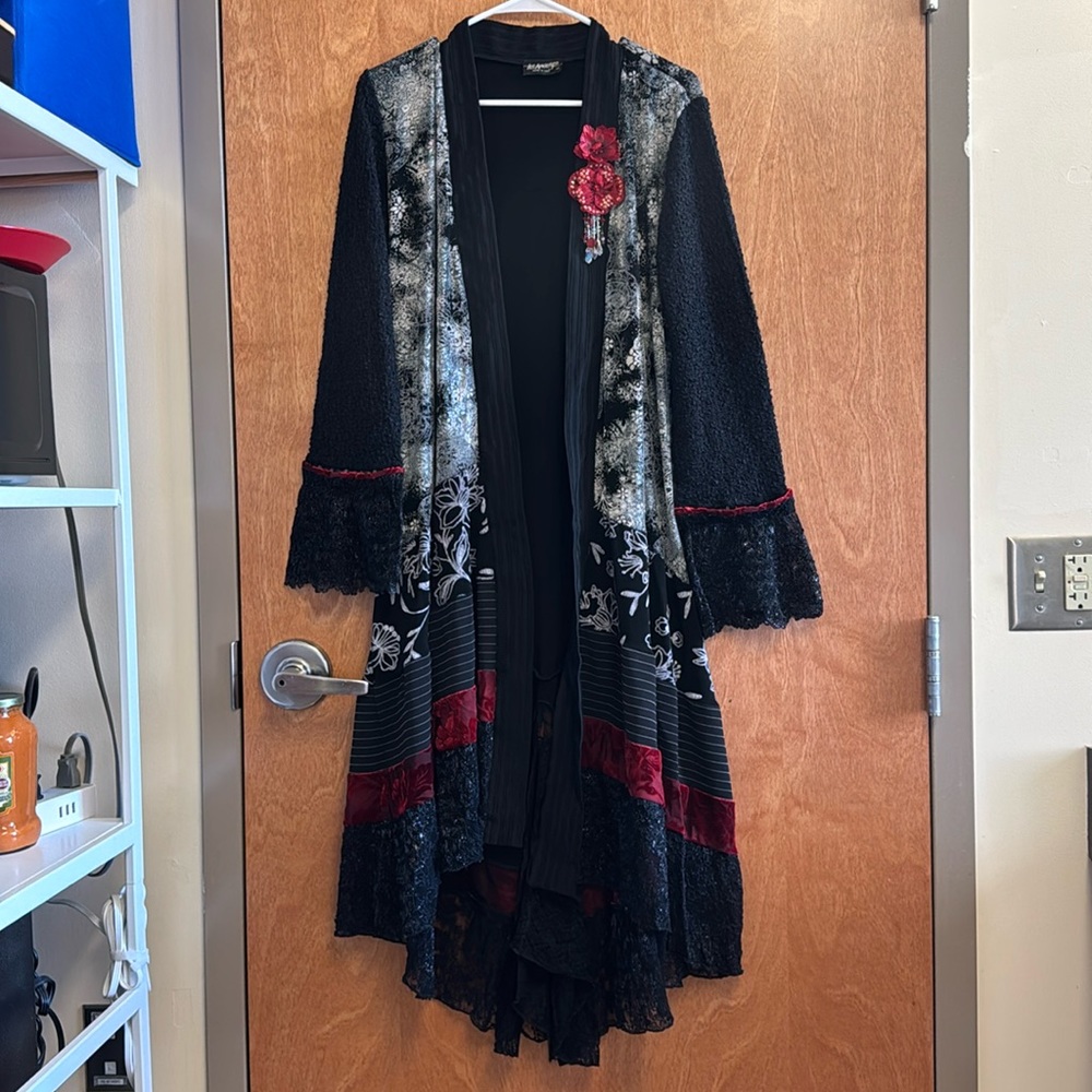 Lee Andersen Duster Lace Embellished Beaded Gem Couture Designer Floral Piece XS